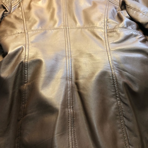 Danier Brown Leather Jacket with Removable Faux Fur trim Women’s Small - Picture 10 of 16